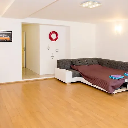 Apartment Gorazdova 11